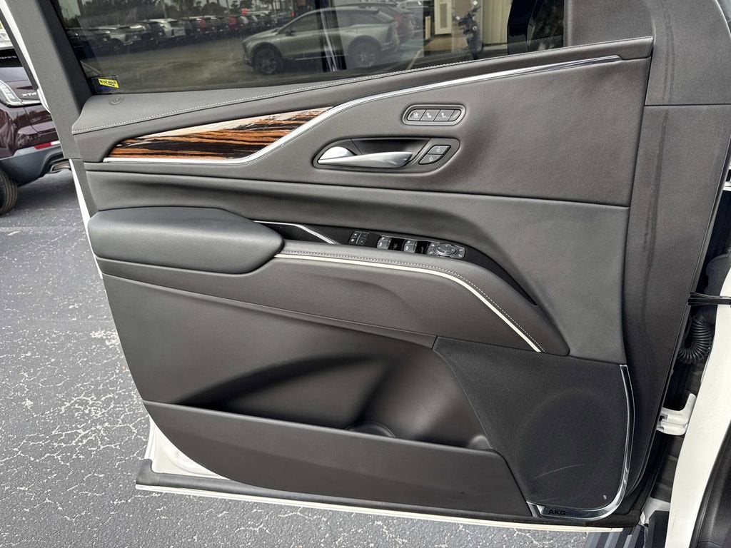 2024 Cadillac Escalade ESV Premium Luxury