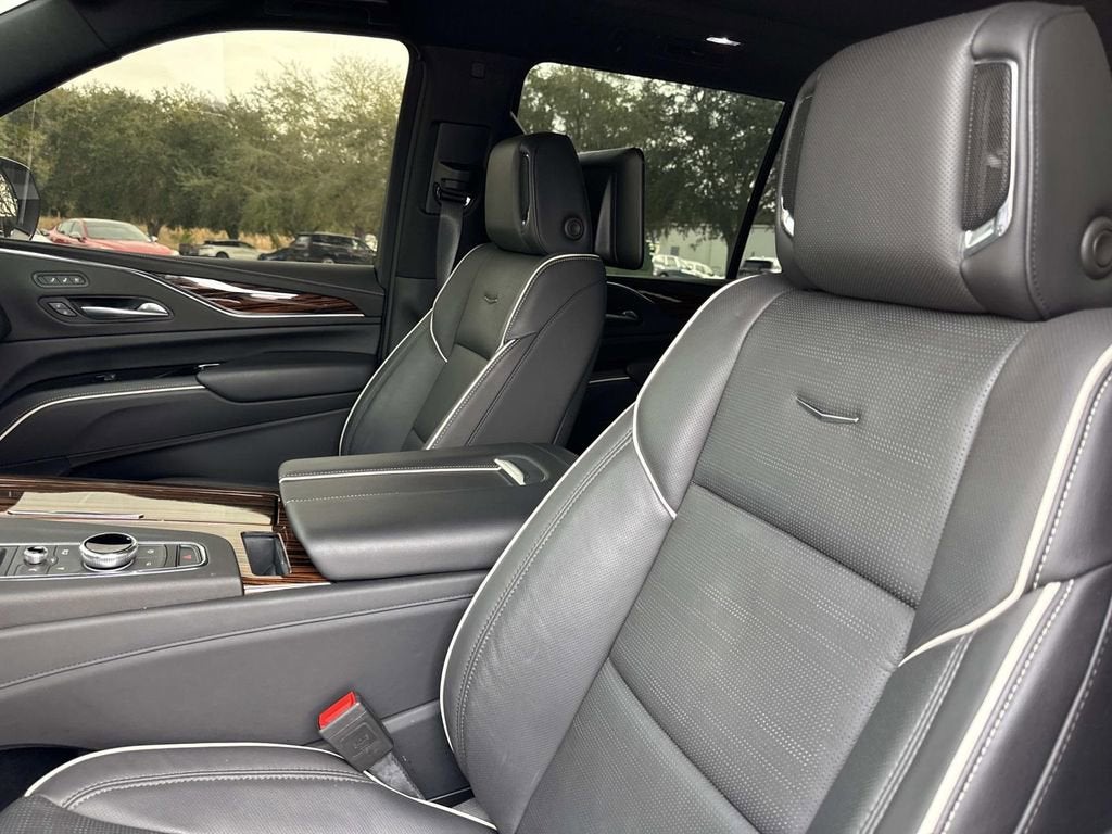 2024 Cadillac Escalade ESV Premium Luxury