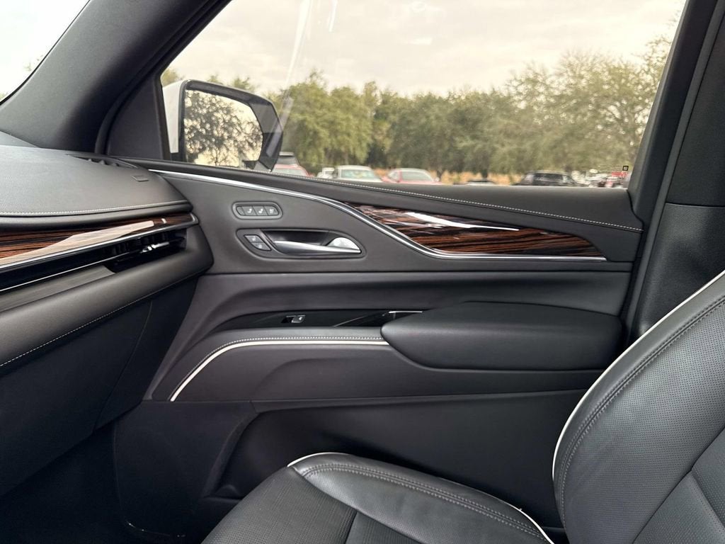 2024 Cadillac Escalade ESV Premium Luxury