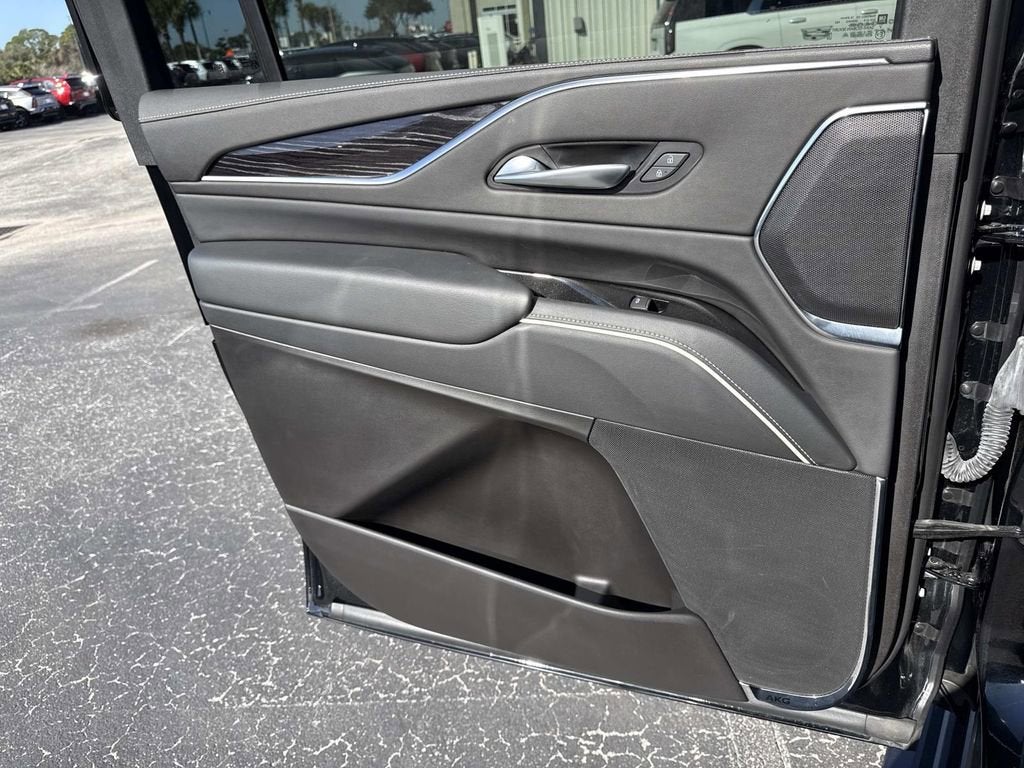 2023 Cadillac Escalade ESV Sport