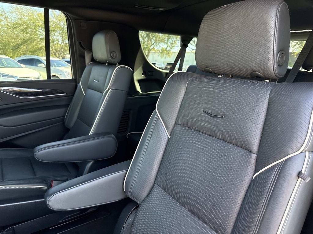 2023 Cadillac Escalade ESV Sport