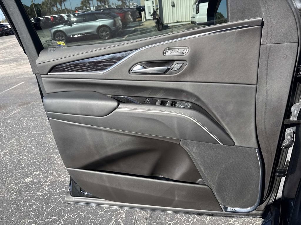 2023 Cadillac Escalade ESV Sport