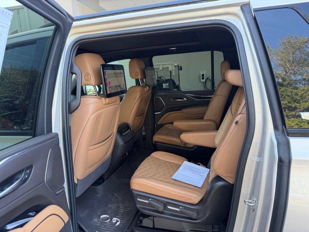 2024 Cadillac Escalade ESV Sport