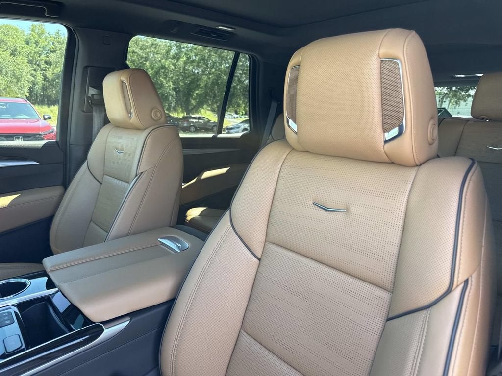 2025 Cadillac Escalade Premium Luxury