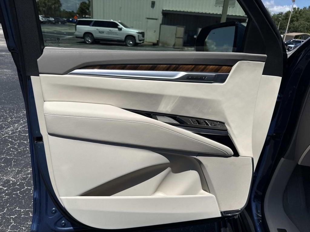 2026 Cadillac Escalade Platinum Luxury