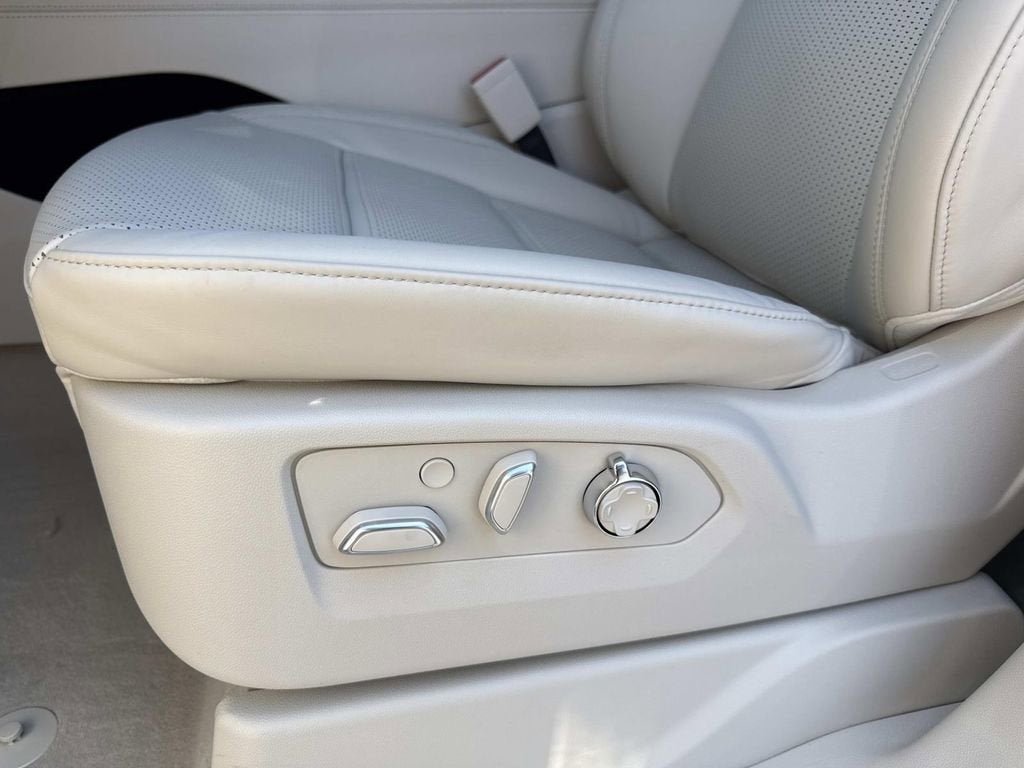 2026 Cadillac Escalade Platinum Luxury