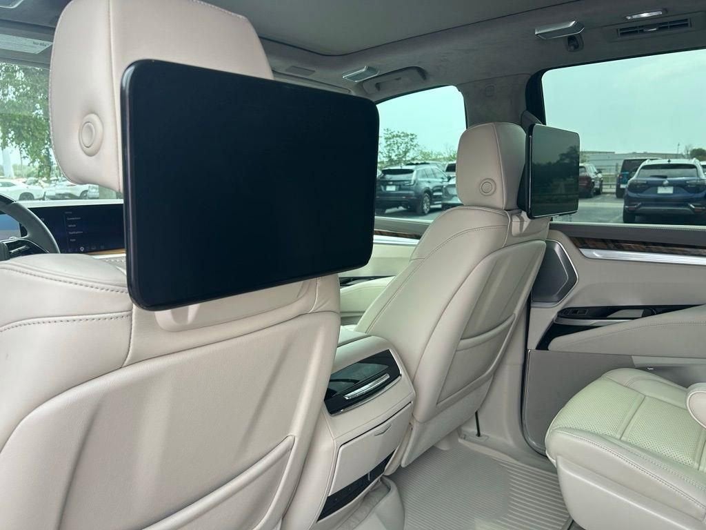 2025 Cadillac Escalade Sport Platinum