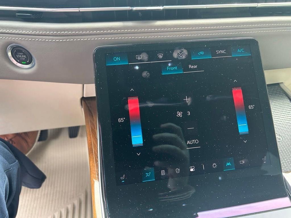 2025 Cadillac Escalade Sport Platinum