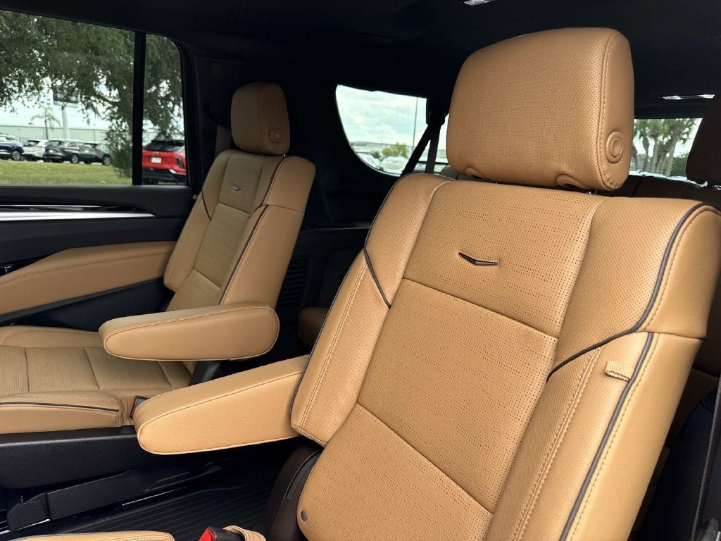 2026 Cadillac Escalade ESV Luxury