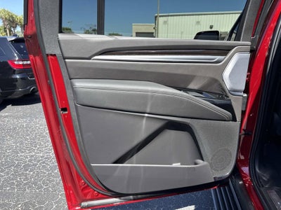 2026 Cadillac Escalade ESV Luxury