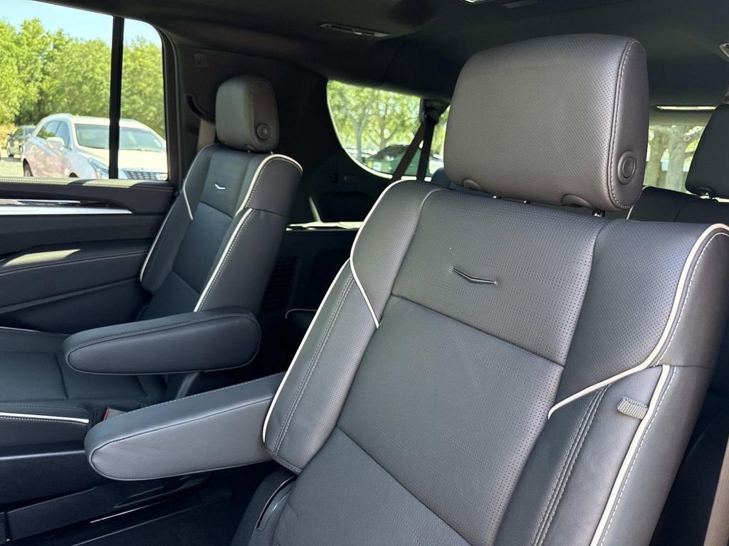 2026 Cadillac Escalade ESV Luxury