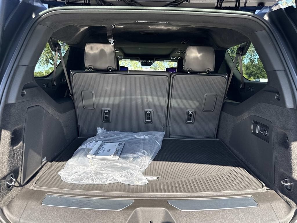 2026 Cadillac Escalade ESV Platinum Luxury
