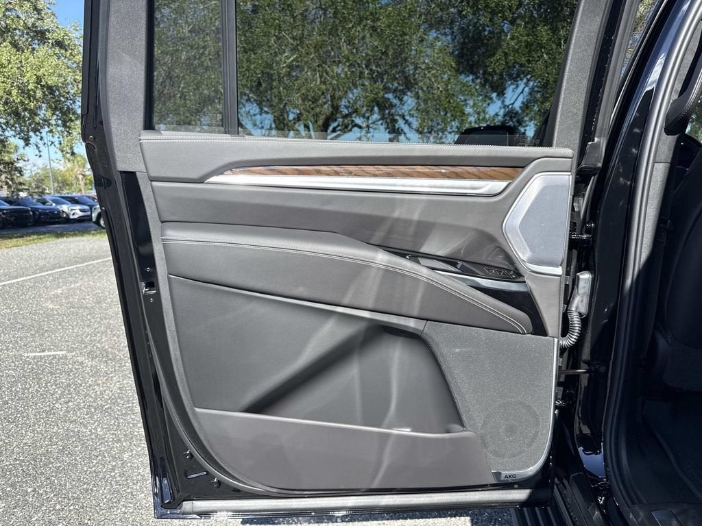 2026 Cadillac Escalade ESV Platinum Luxury