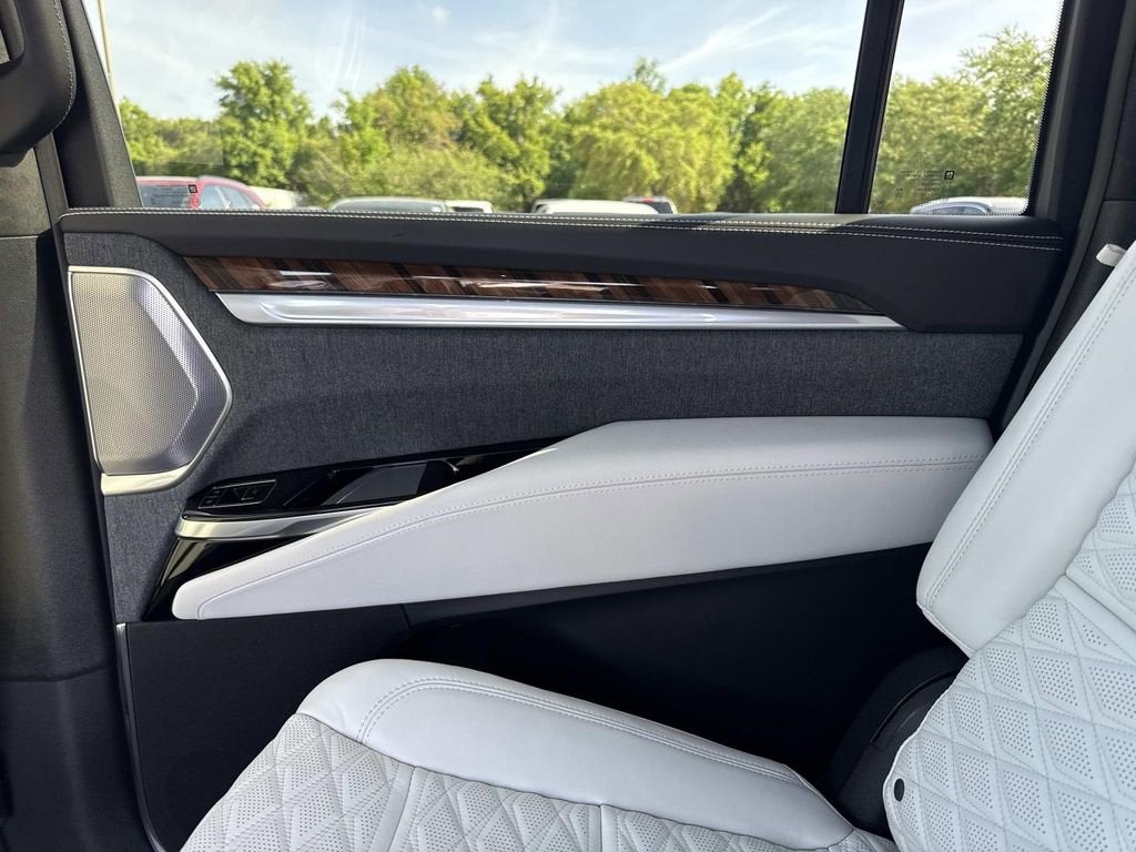 2026 Cadillac Escalade ESV Platinum Sport