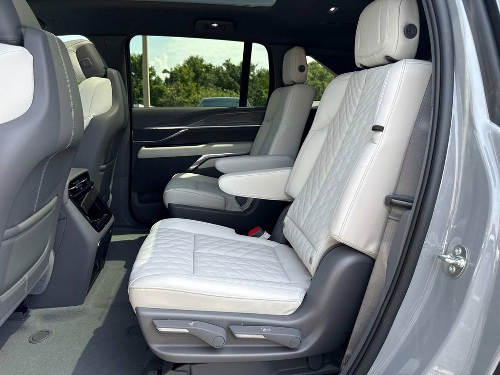 2026 Cadillac ESCALADE IQ Luxury