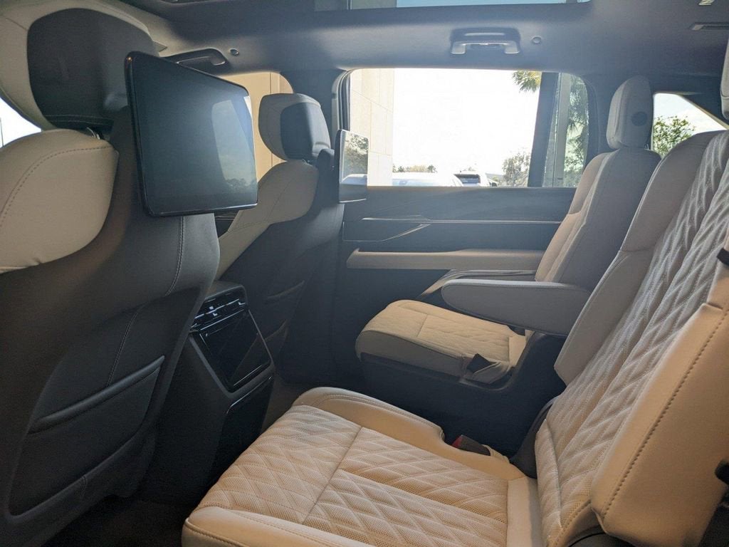 2025 Cadillac ESCALADE IQ Luxury 1