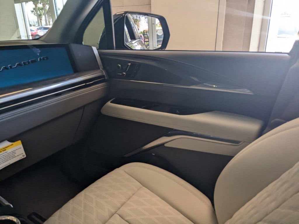 2025 Cadillac ESCALADE IQ Luxury 1