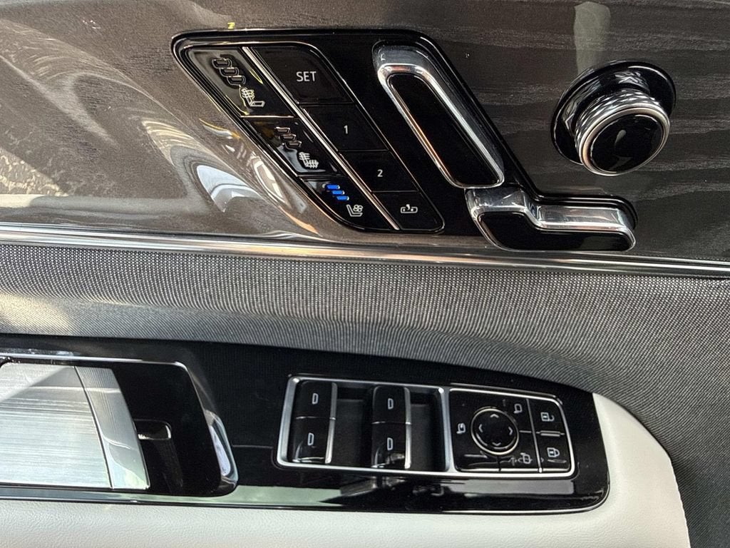 2025 Cadillac ESCALADE IQ Luxury 1
