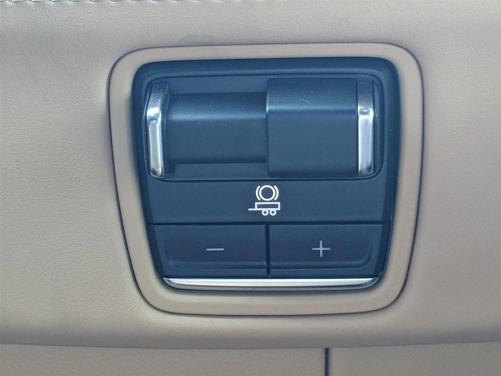 2025 Cadillac ESCALADE IQ Luxury 2