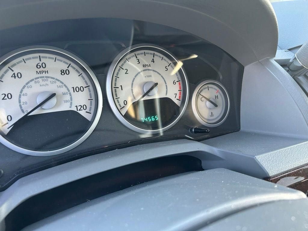 2010 Chrysler Town & Country LX