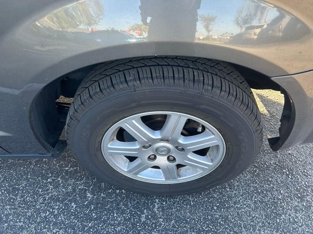 2010 Chrysler Town & Country LX