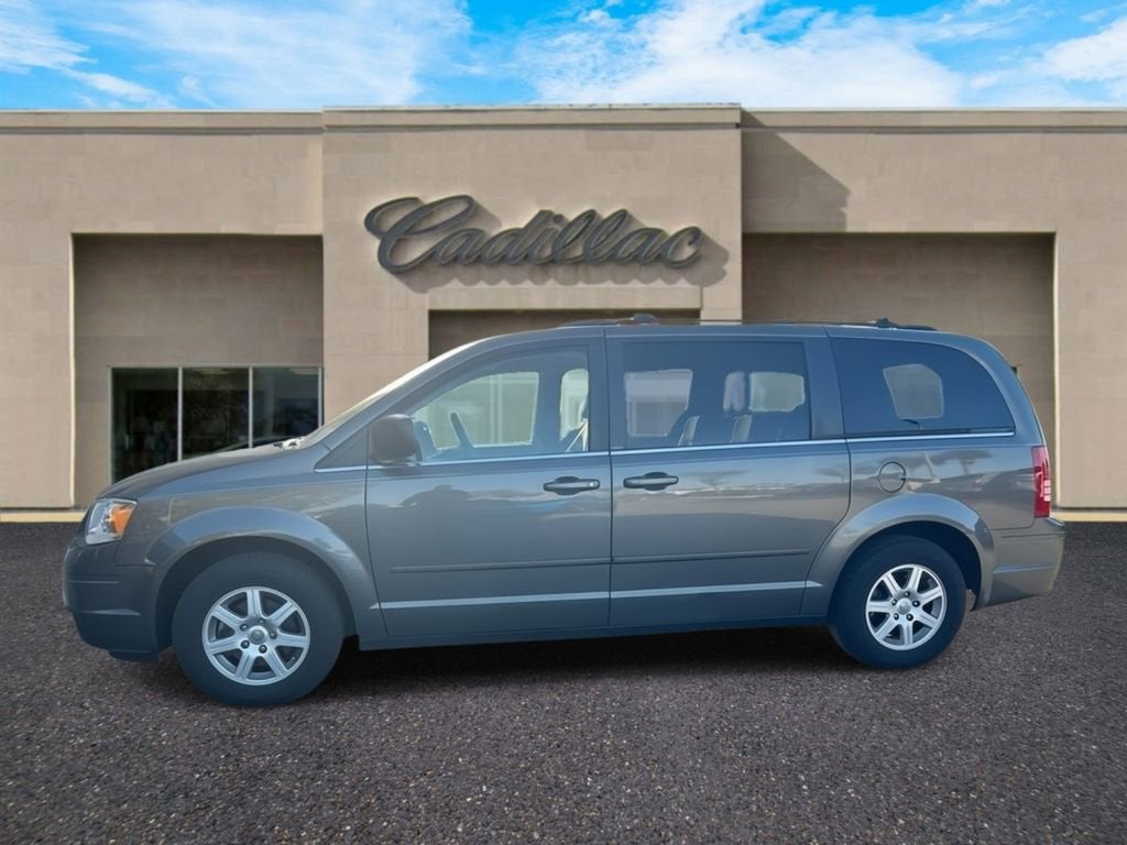 2010 Chrysler Town & Country LX