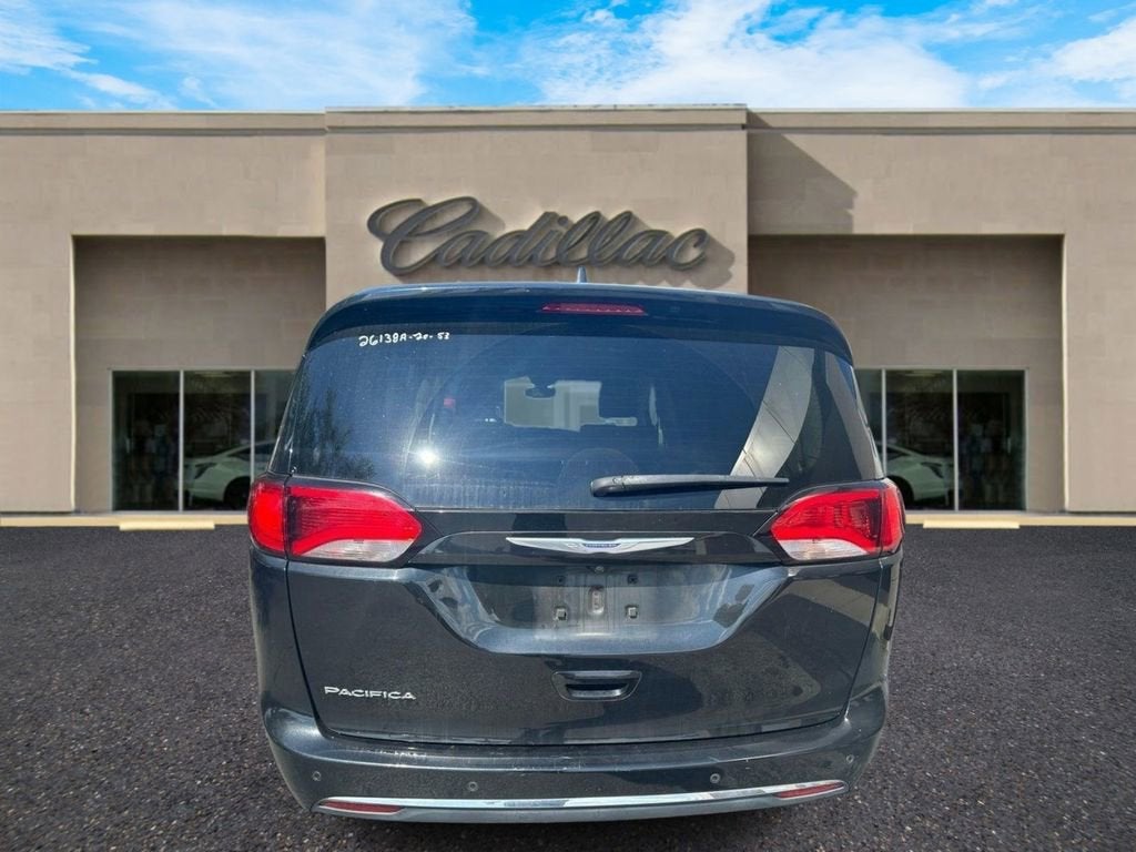 2020 Chrysler Pacifica Touring L