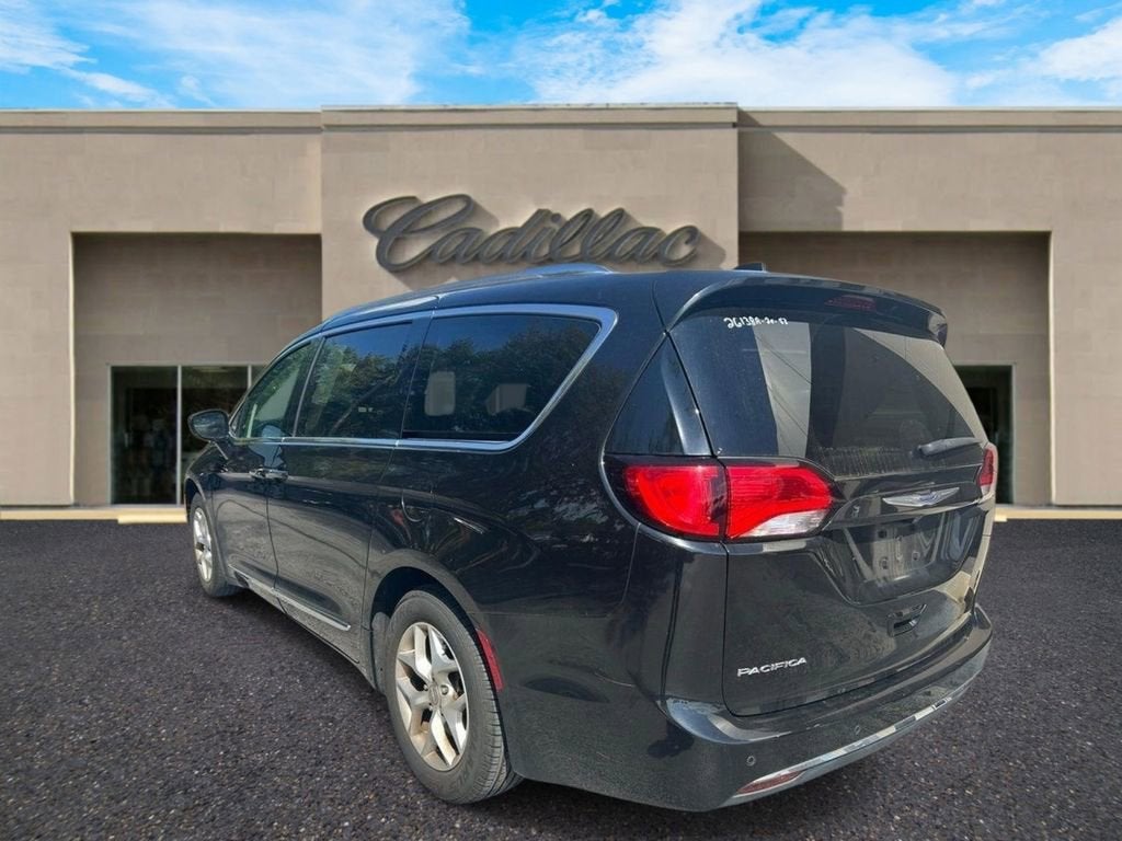 2020 Chrysler Pacifica Touring L