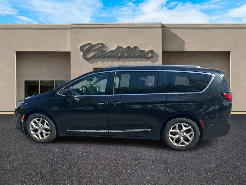 2020 Chrysler Pacifica Touring L
