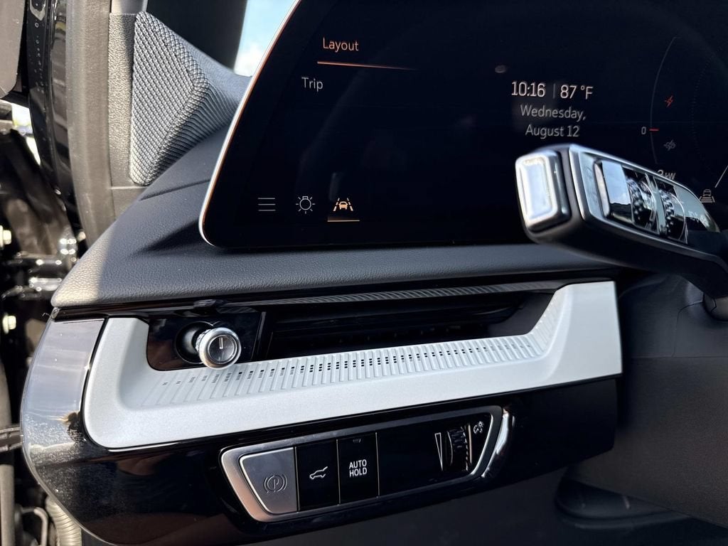 2027 Cadillac OPTIQ Luxury