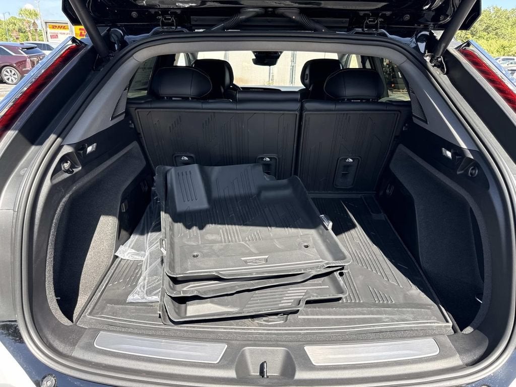 2027 Cadillac OPTIQ Luxury