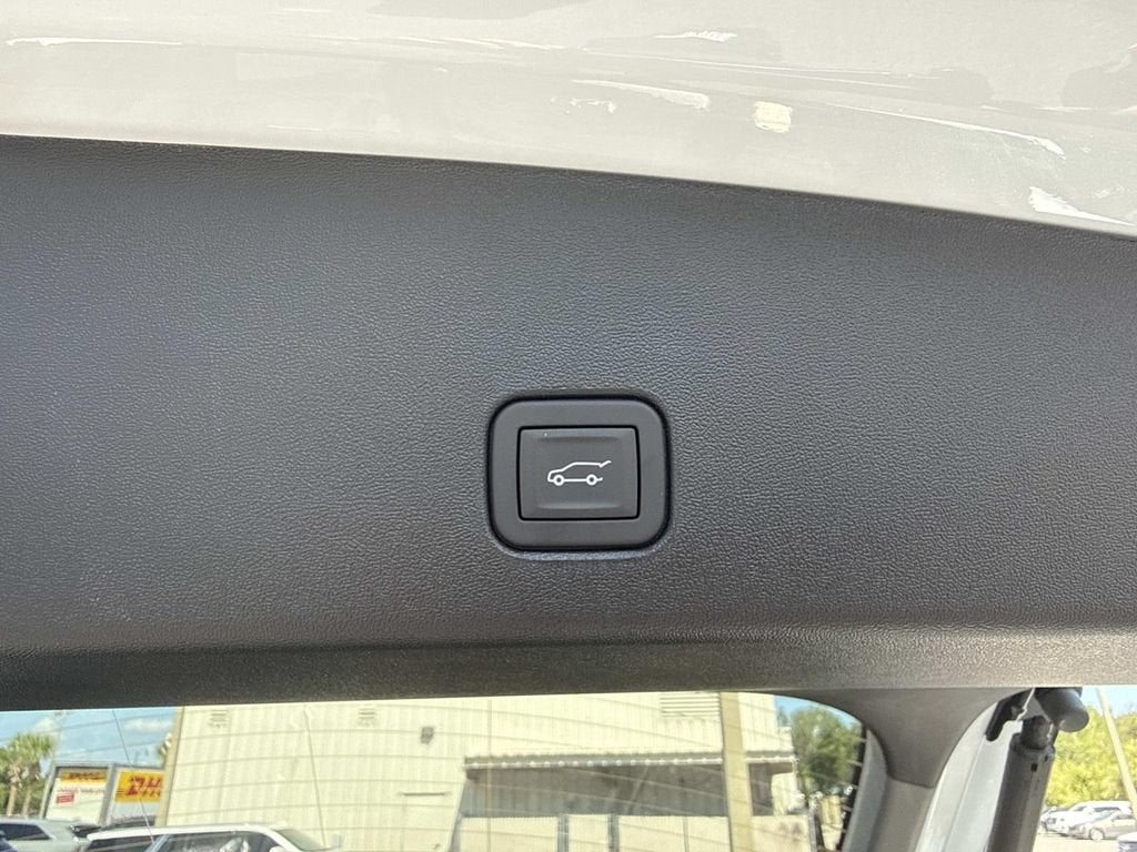 2027 Cadillac OPTIQ Luxury