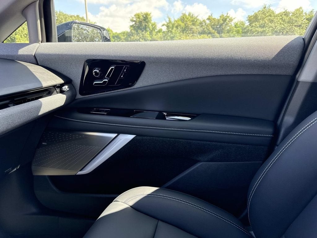 2027 Cadillac OPTIQ Luxury