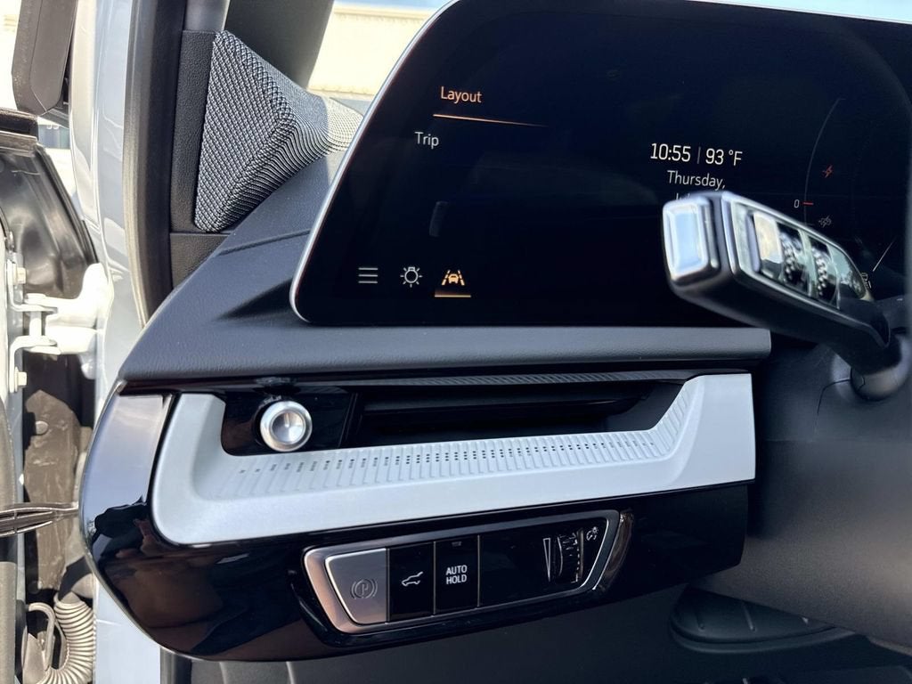2027 Cadillac OPTIQ Luxury