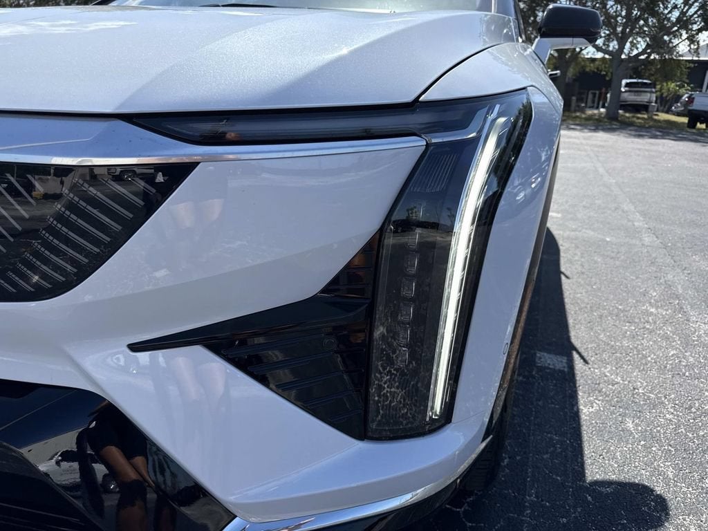 2027 Cadillac OPTIQ Luxury