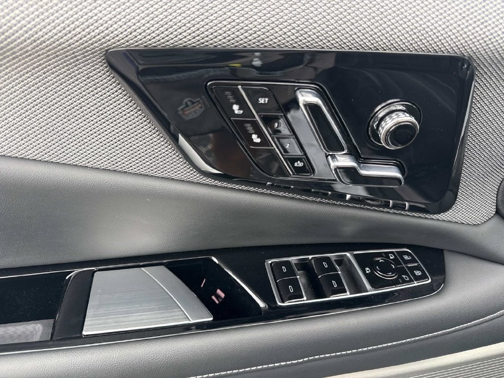 2027 Cadillac OPTIQ Luxury