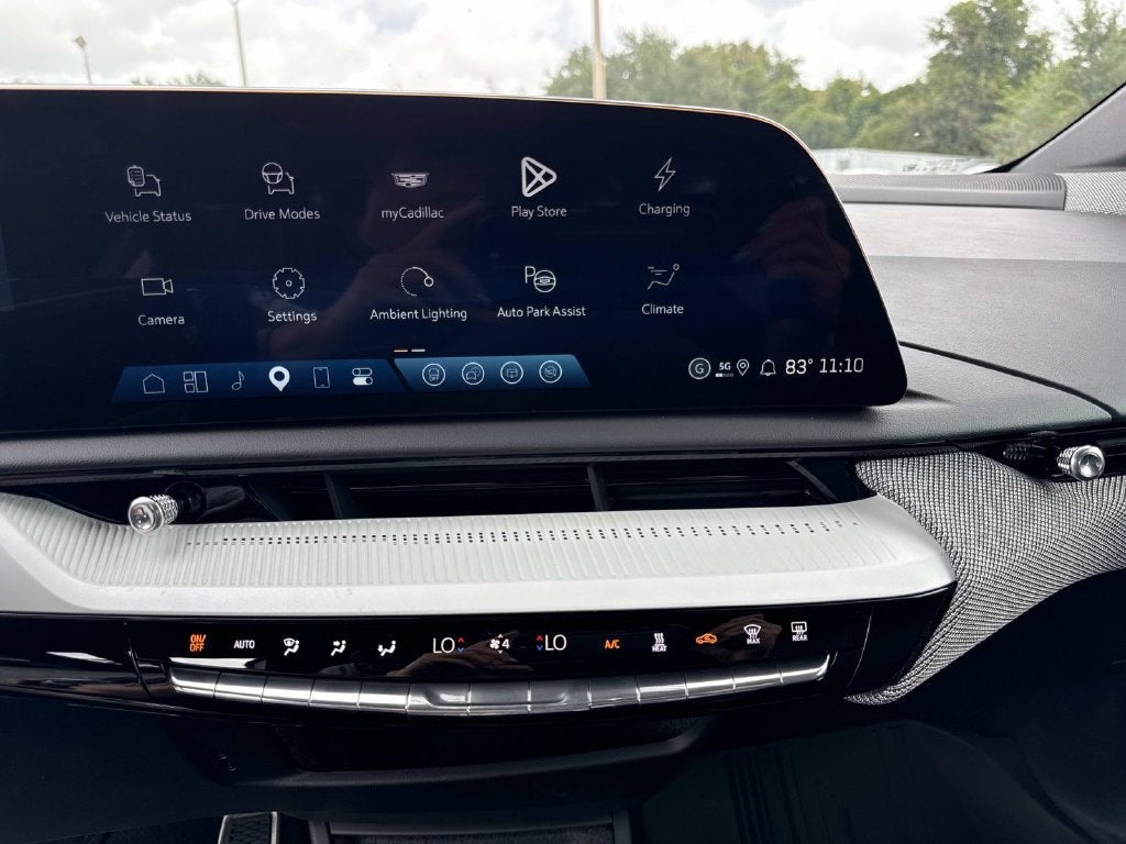 2027 Cadillac OPTIQ Luxury