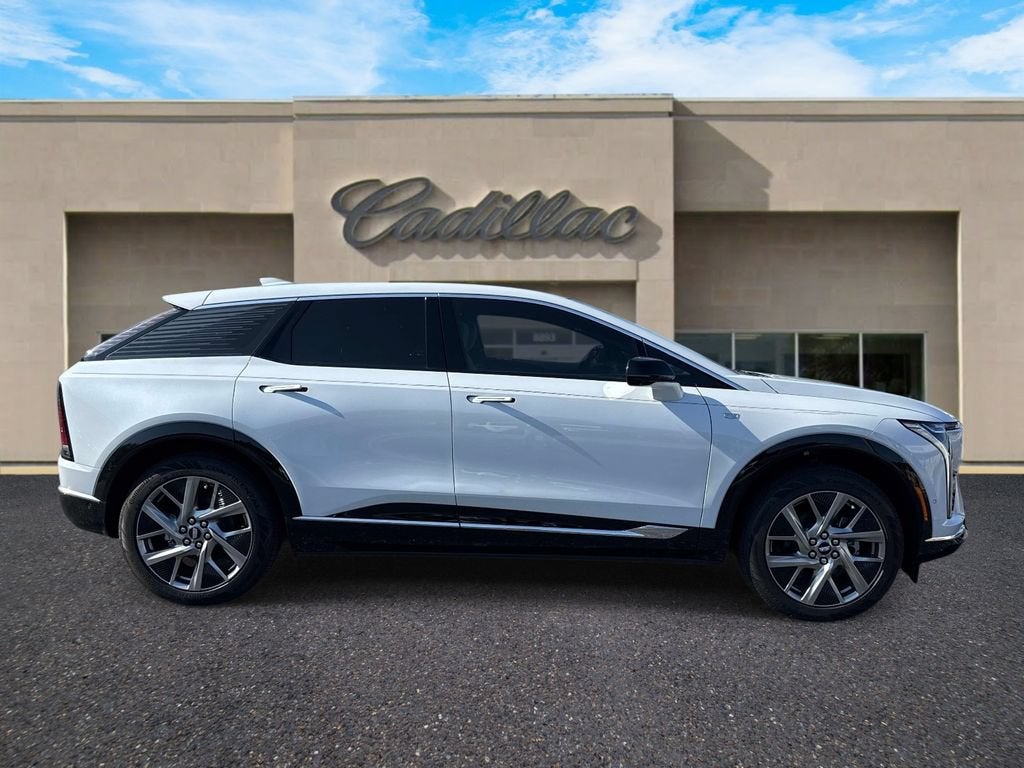 2026 Cadillac OPTIQ Luxury