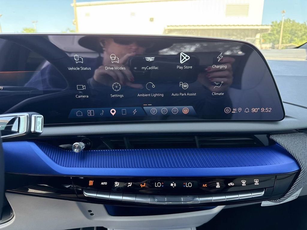 2026 Cadillac OPTIQ Luxury