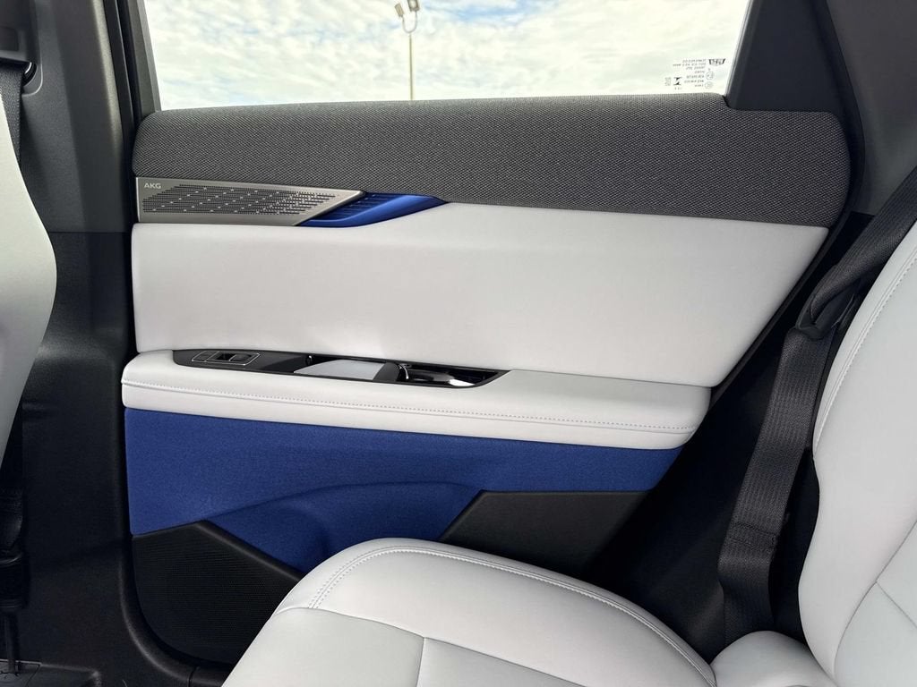 2027 Cadillac OPTIQ Luxury