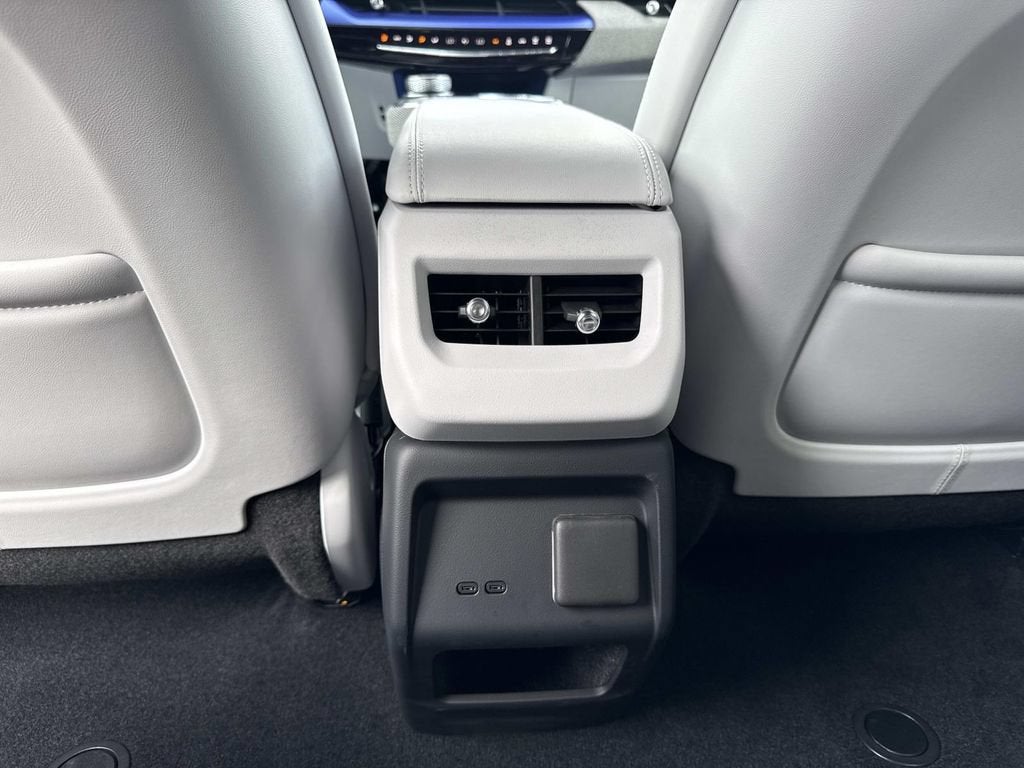 2027 Cadillac OPTIQ Luxury