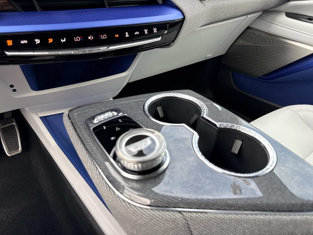 2027 Cadillac OPTIQ Luxury