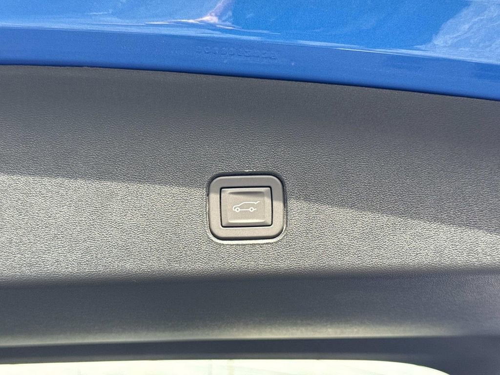 2026 Cadillac OPTIQ Premium Luxury