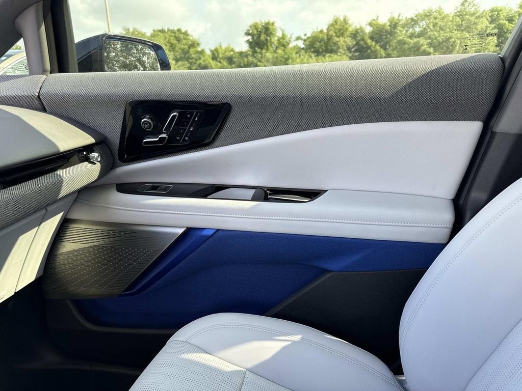 2026 Cadillac OPTIQ Premium Luxury