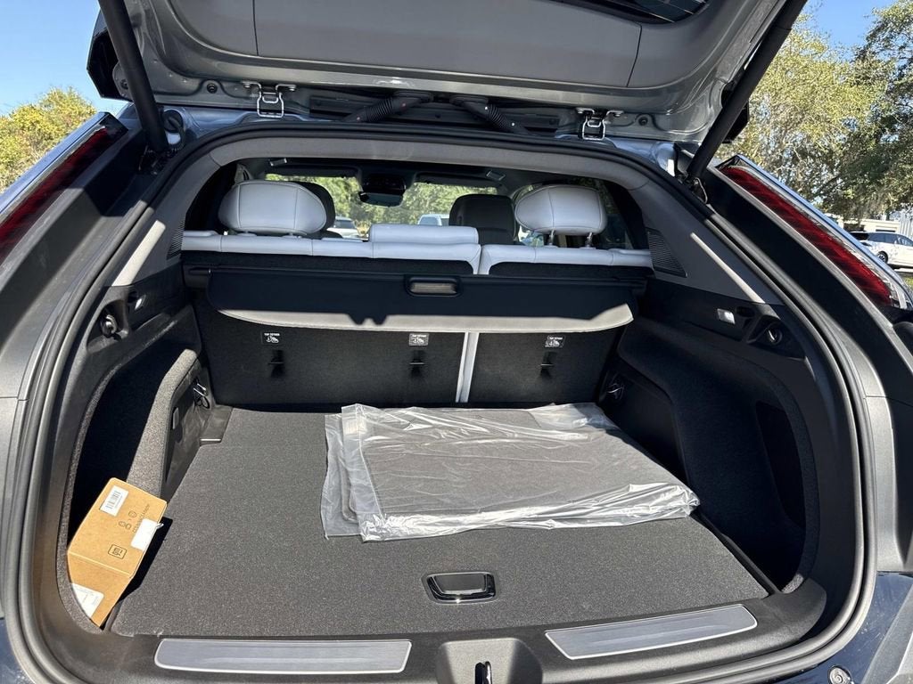 2026 Cadillac OPTIQ Premium Luxury