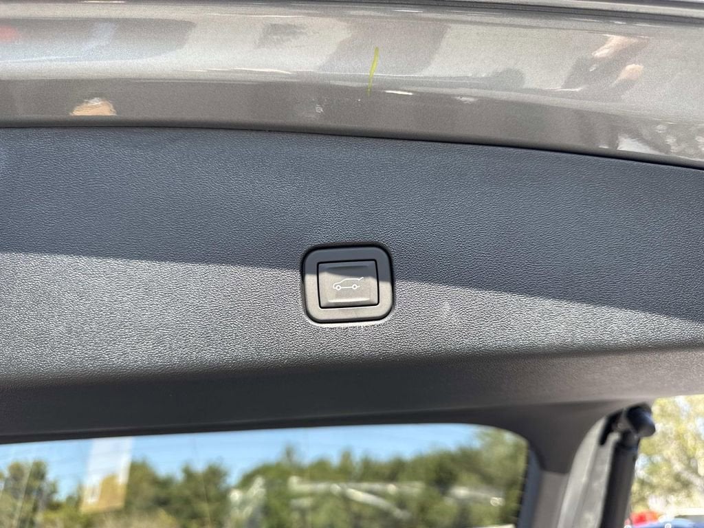 2026 Cadillac OPTIQ Premium Luxury