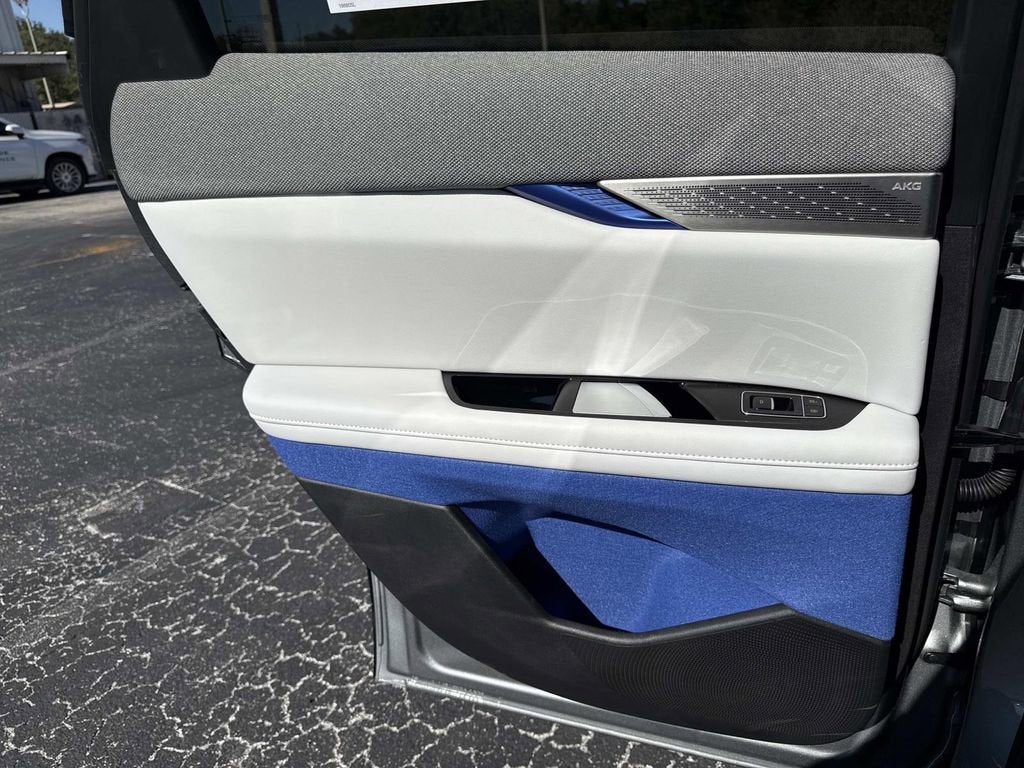 2026 Cadillac OPTIQ Premium Luxury