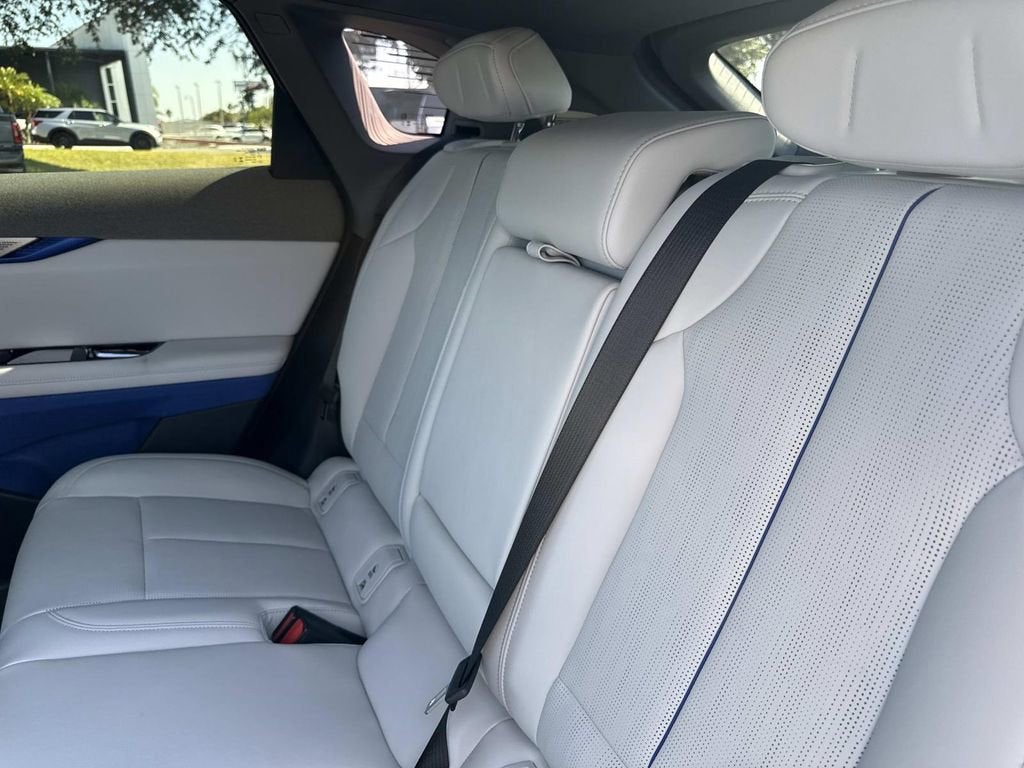 2026 Cadillac OPTIQ Premium Luxury