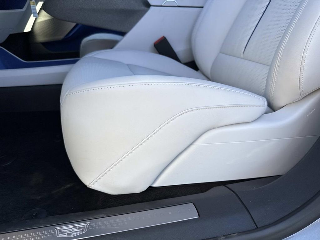 2026 Cadillac OPTIQ Premium Luxury