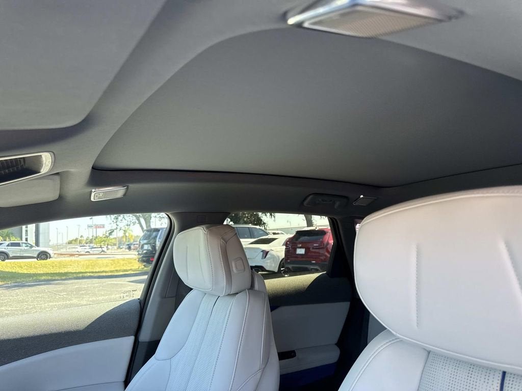 2026 Cadillac OPTIQ Premium Luxury